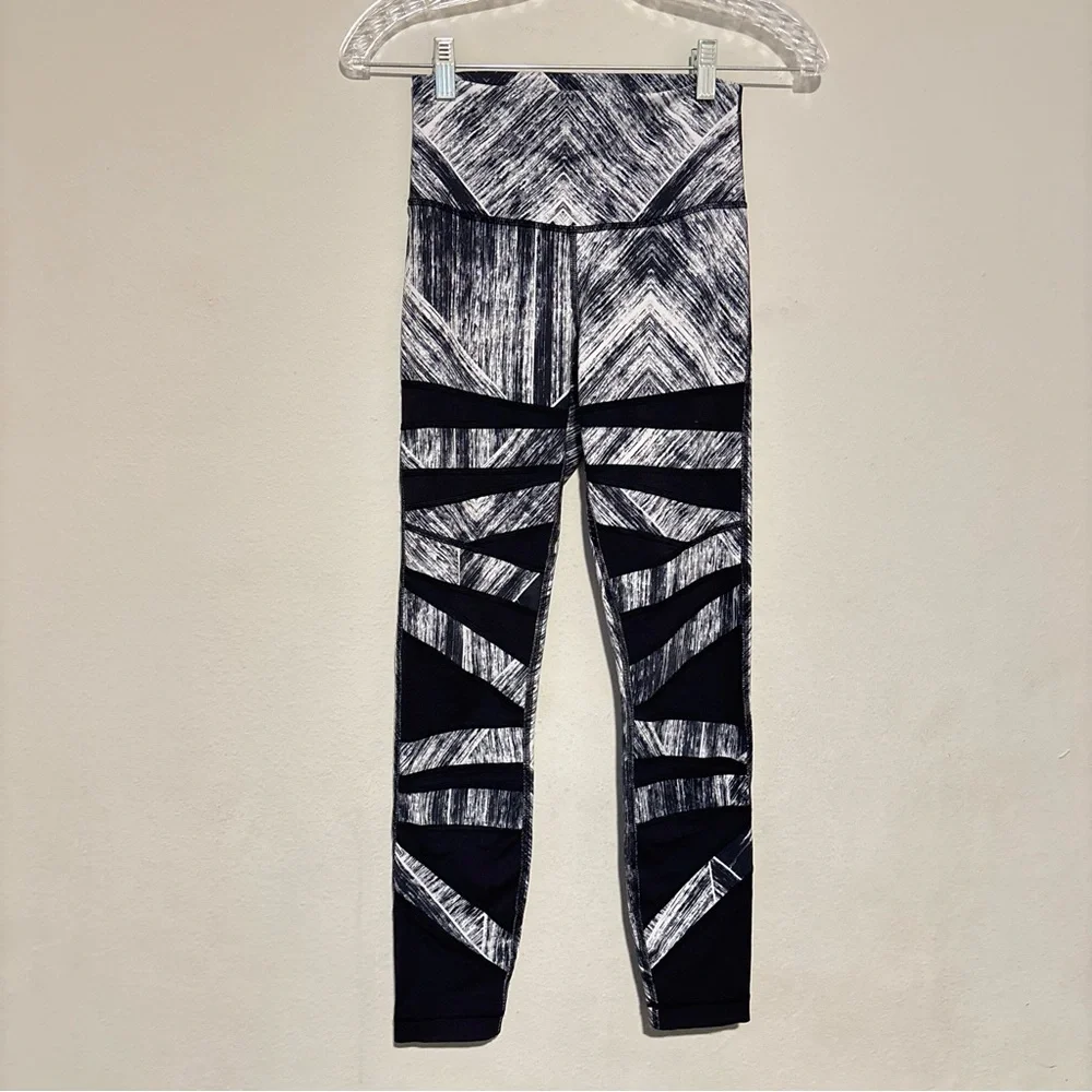 lululemon athletica Black and Gray Geometric Leggings